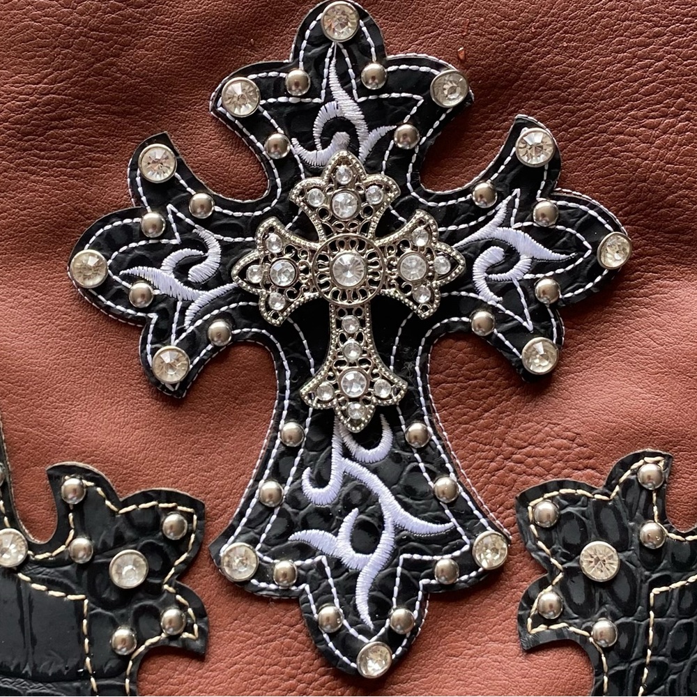 Biker’s. Crossbody Bag - Picture 16 of 17